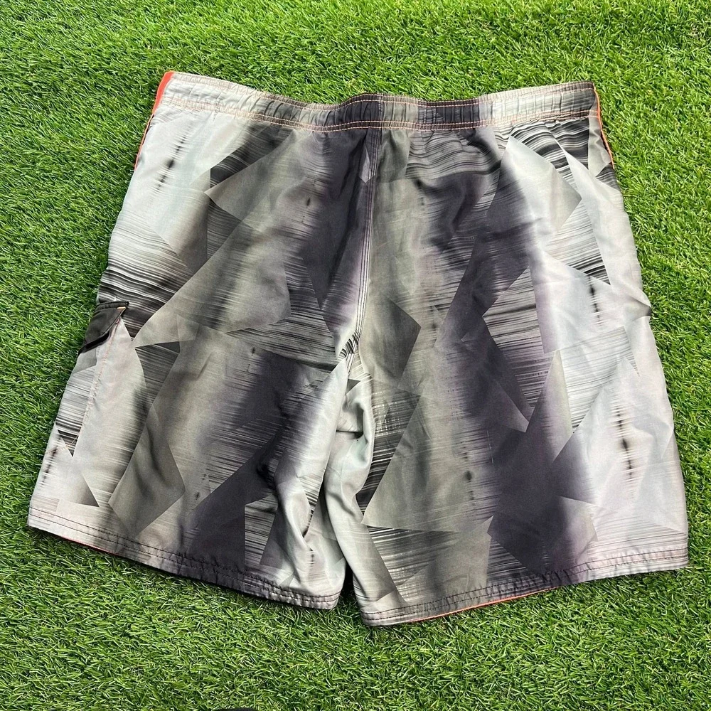 Nike Swim Trunks L Gray Black Geometric Board Shorts Red Trim Surf‎ Pocket